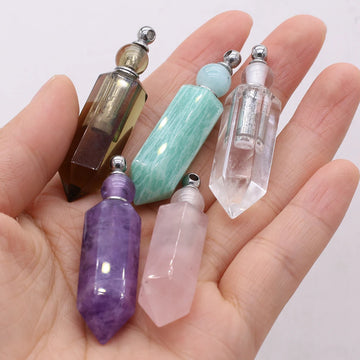Crystal Perfume Bottle Necklace – Natural Quartz Essential Oil Pendant for Aromatherapy & Aesthetic Jewelry